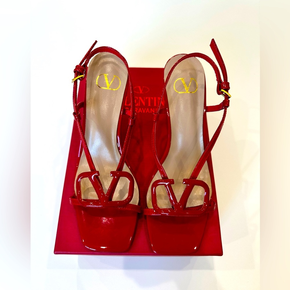 Valentino Sandals with heel 9US 40EU